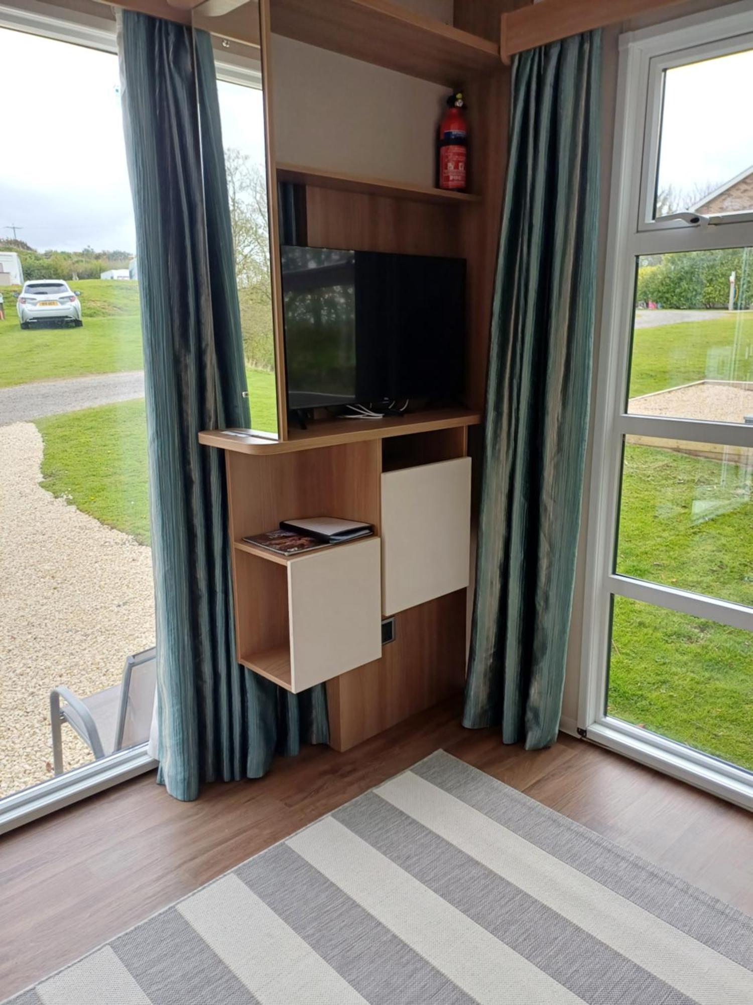 盖尔文 Luxury Pods At Mornest Caravan Park, Anglesey酒店 外观 照片